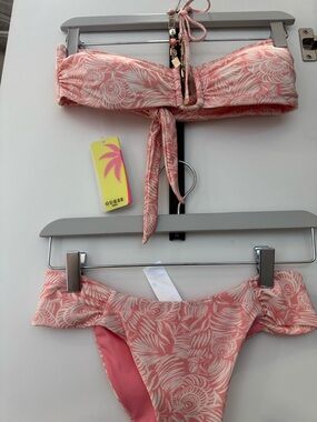 Guess Pink Floral Bandeau Bikini Set ( top is medium and bottom is a small)